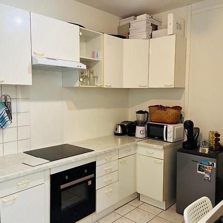 Apartment In Montmartre, Paris, Near Sacre-Coeur Read Host Profile For Booking Exterior foto